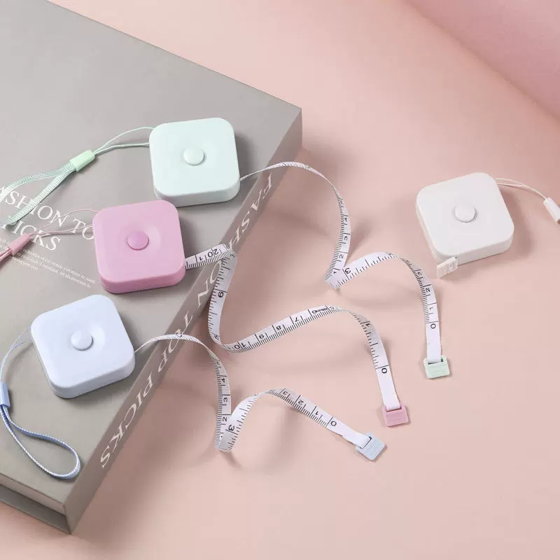 1.5米北欧风方形家用钥匙扣自动伸缩尺迷你小卷尺量衣尺量体小皮
