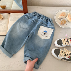子供の春のジーパン2025のファッションの韓国版の子供のズボンの服の男の子の百合のゆったりしているズボンの赤ちゃんのカジュアルなズボン