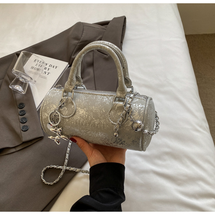 2024 Charm Ba dámská nová módní Desin Sense, řetízková crossbody kabelka, válcová, přes jedno rameno, do ruky_voghion.com