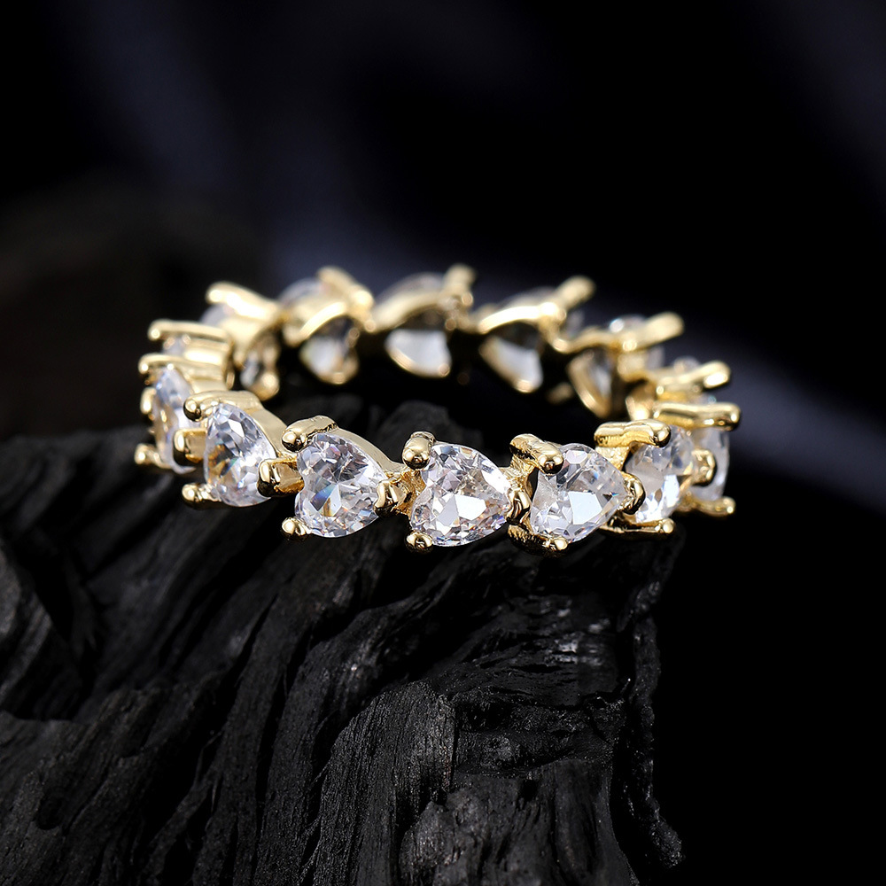 Klassisches Mikro-Set für Liebespaare im gleichen Stil mit Zirkon-Hochzeits-Diamantring-Schmuck_voghion.com