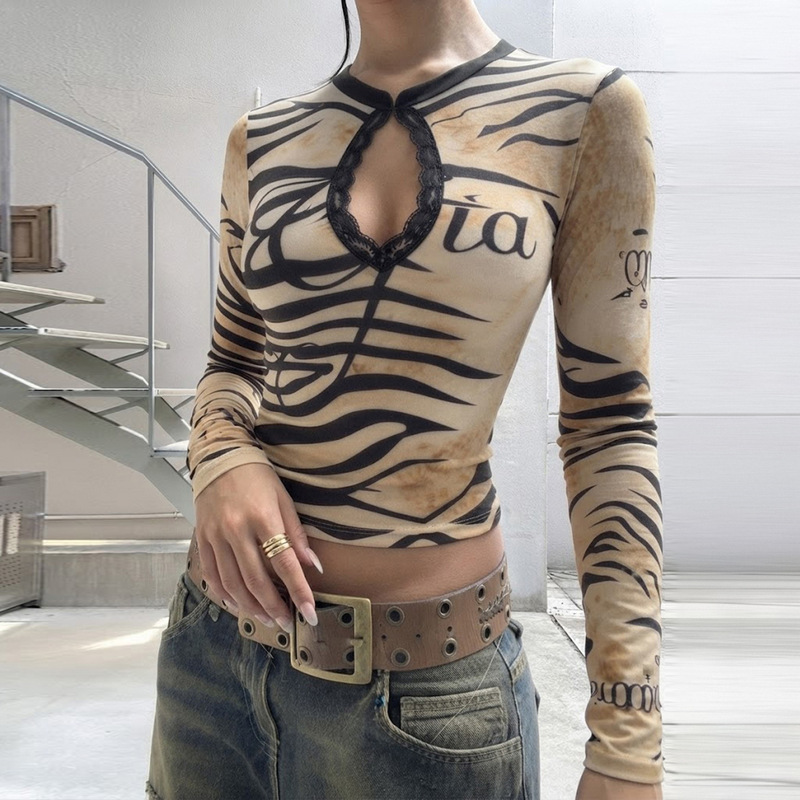Retro American-style sexy lace trim hollow-out waterdrop collar long-sleeve top, slim-fit, flattering, unique T-shirt for women Retro American-style sexy lace trim hollow-out waterdrop collar long-sleeve top, slim-fit, flattering, unique T-shirt for women
