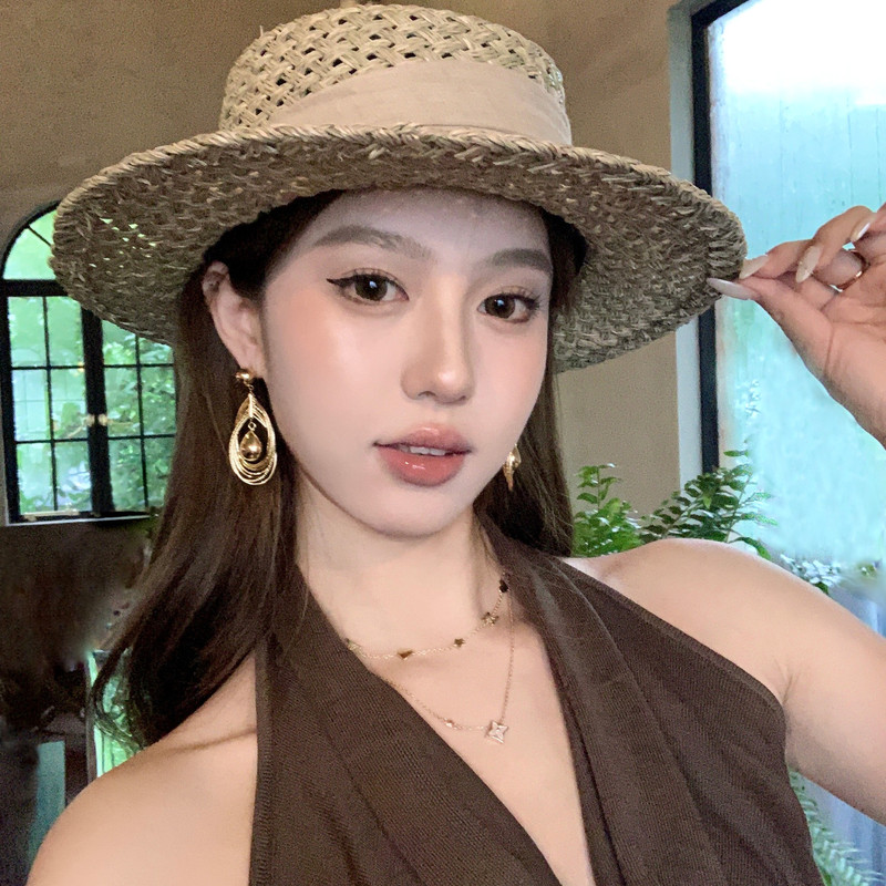 French High-End Golden Multi-Layered Water Drop Long Earrings for Women, Light Luxury Holiday Style Earrings, Unique Exaggerated Earrings