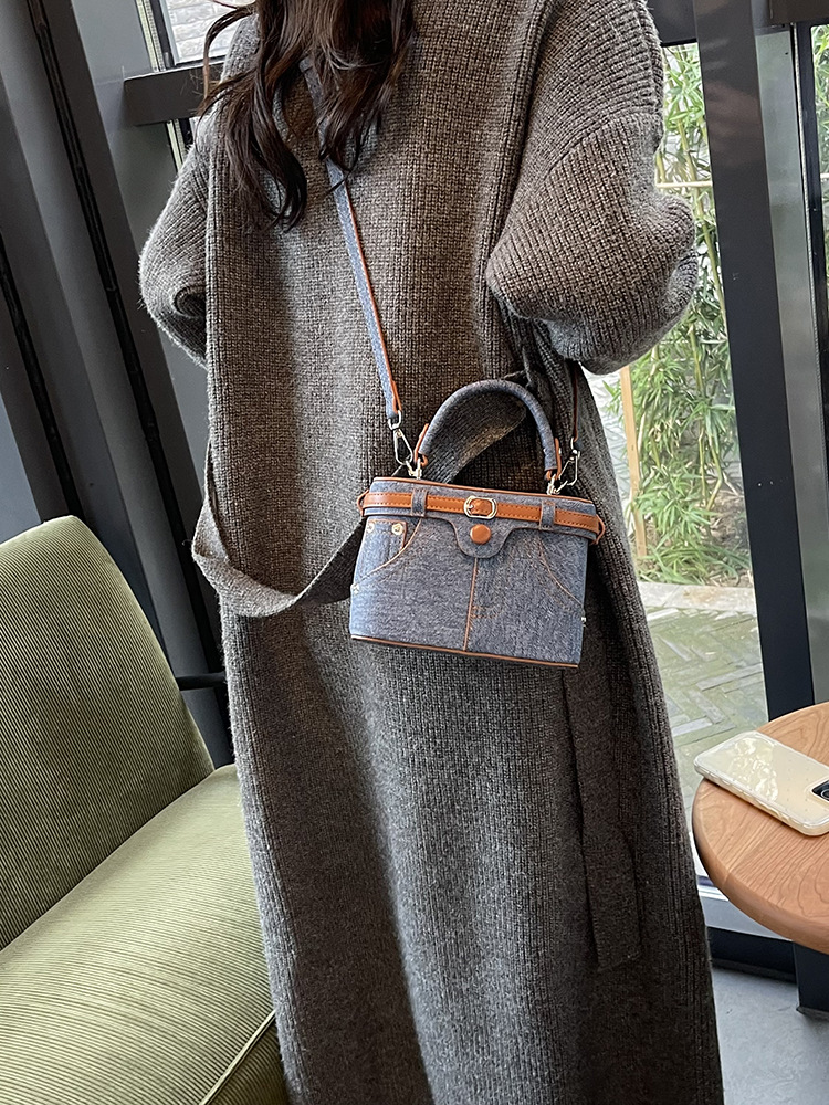 Bolso de tendencia transfronteriza para mujeres 2026 nuevo paquete de caja de textura extranjera nicho simple mochila pequeña bolsa cuadrada image 5