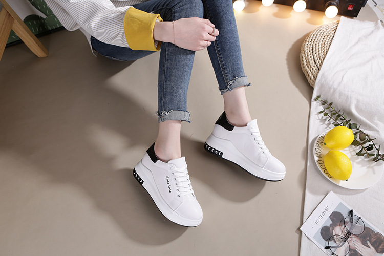 Baskets basses femme blanches compensées imperméables antidérapantes_voghion.com