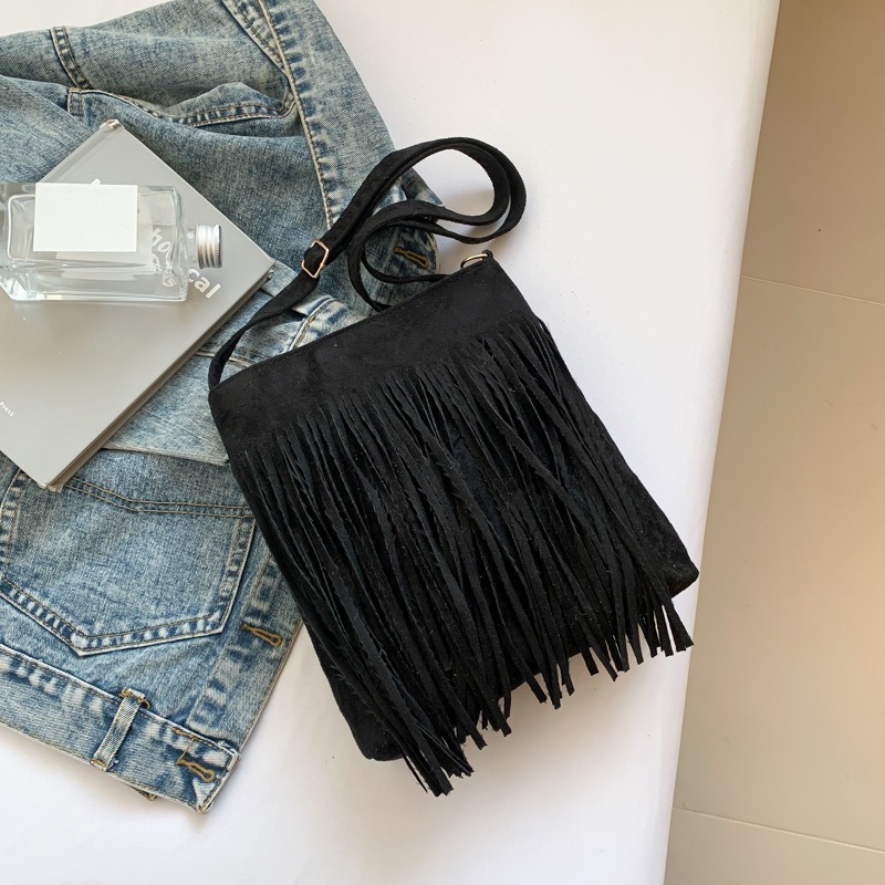 Bolso de hombro de gran capacidad con flecos, bolso de mujer, 2025 nuevo estilo, estilo occidental, retro, bolso de hombro popular, bolso de mensajero de cercanías