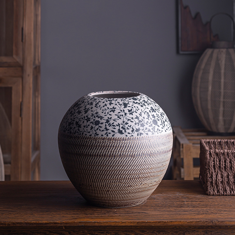 Ceramic Stoneware Vintage Black Pottery Pot Vase Ornaments Black Pottery Living Room Silver Willow Floor Large Holly Dried Flower Flower Arranging Ceramic Stoneware Vintage Black Pottery Pot Vase Ornaments Black Pottery Living Room Silver Willow Floor Large Holly Dried Flower Flower Arranging