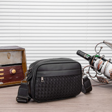 新款男士单肩包高级感百搭pu皮质单肩斜跨小胸包潮流厂家批发男包