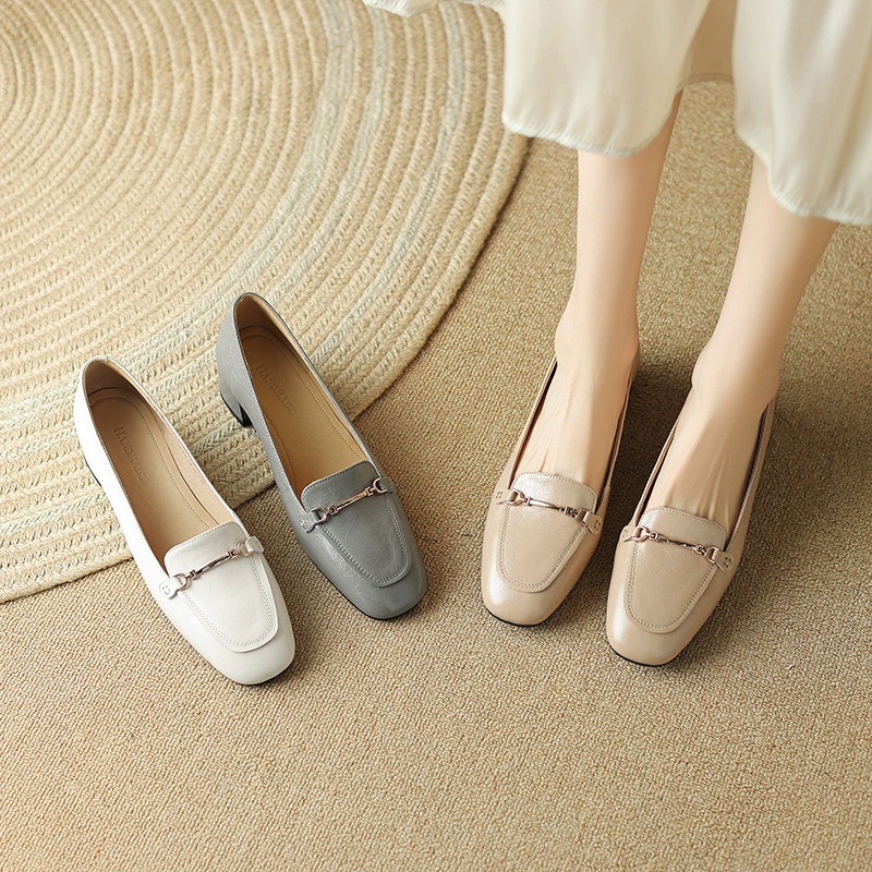 Мокасины без шнуровки в британском стиле, женские летние новые мягкие кожаные молочные туфли, универсальные однослойные туфли из натуральной кожи с квадратным носком и средним каблуком, 2023
