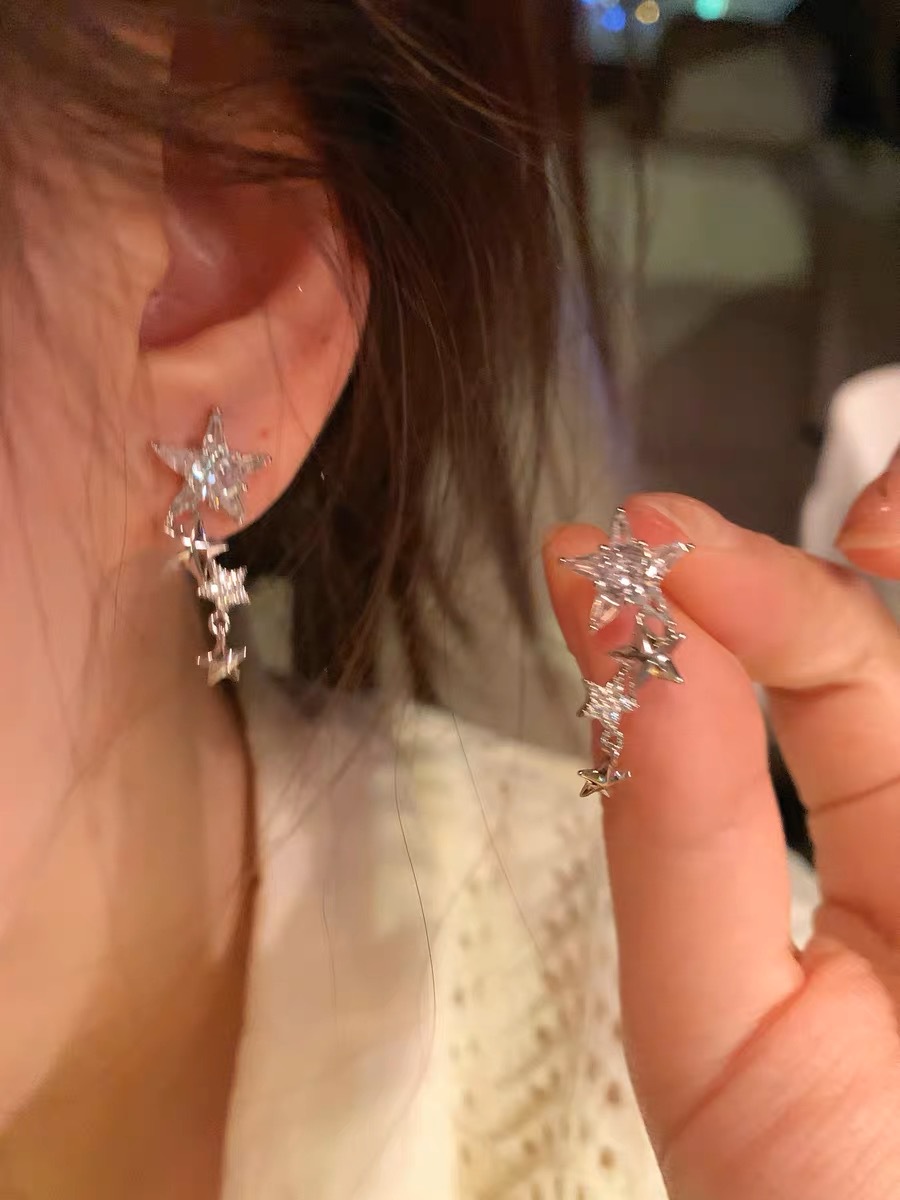 Star Pattern 1 Pair Simple Style Classic Style Star Inlay Alloy Zircon Ear Studs
