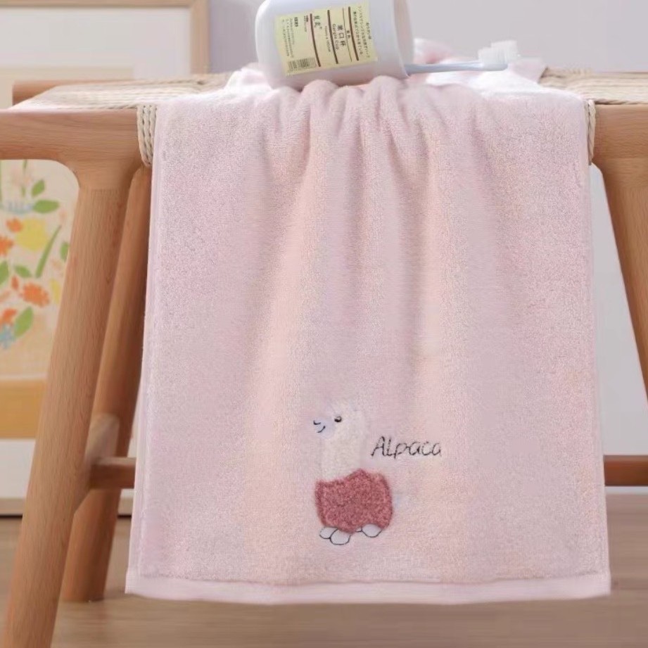 수건 수 놓은 알파카-핑크