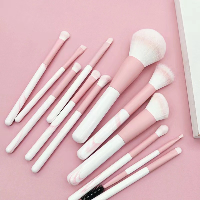 Juego de brochas de maquillaje, nuevo modelo, 12 piezas, juego completo de maquillaje de sombra de ojos, tubo de cobre grueso, cerdas suaves, herramientas de belleza para principiantes