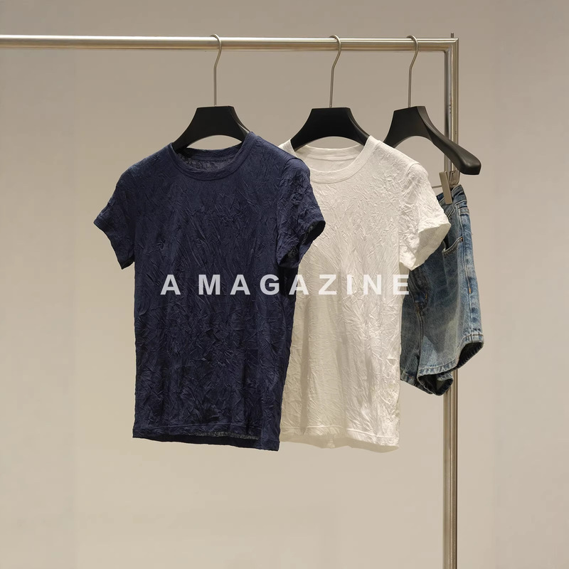 | Fashionable and Stylish, Thin as a Cicada's Wing, Unique Ruched Design, High-Acceptance Value, Elegant Short-Sleeved Shirt in White | Fashionable and Stylish, Thin as a Cicada's Wing, Unique Ruched Design, High-Acceptance Value, Elegant Short-Sleeved Shirt in White