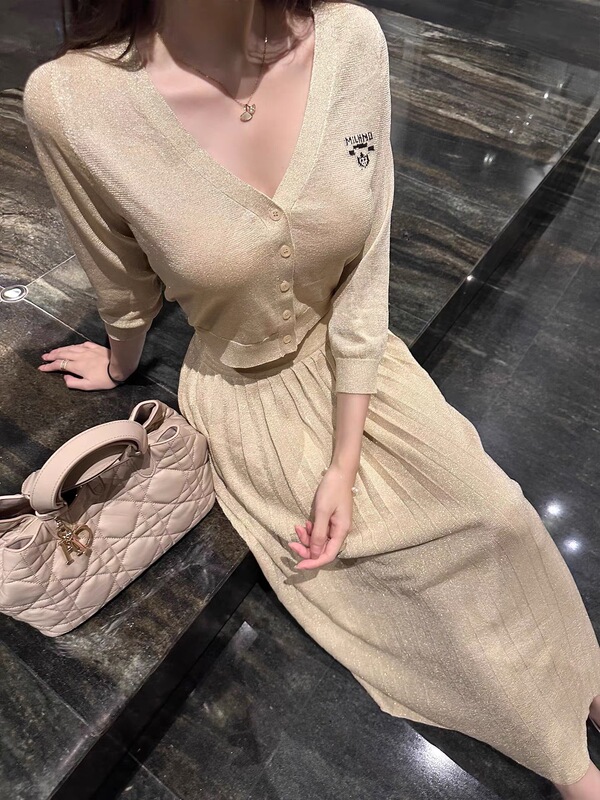 CCZEE 韩女千金早秋修身显瘦短款露腰长袖开衫上衣百褶裙套装|undefined