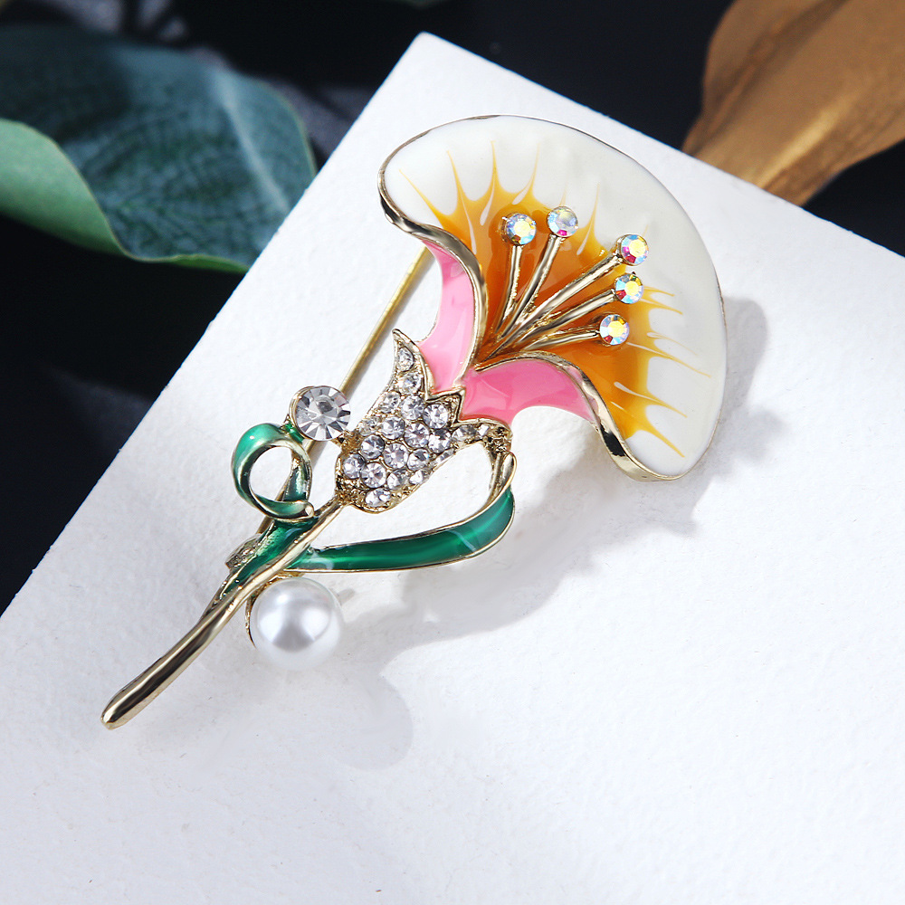 Korean new style plant flower brooch simple temperament brooch anti exposure enamel silk scarf buckle pearl pin accessories_voghion.com
