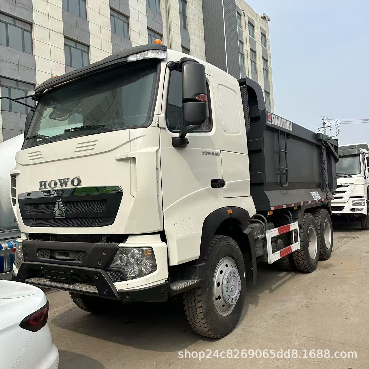 In-Stock Howo Dump Trucks, Engineering Transport Trucks, Heavy-Duty African Self-Loading Trucks for Export