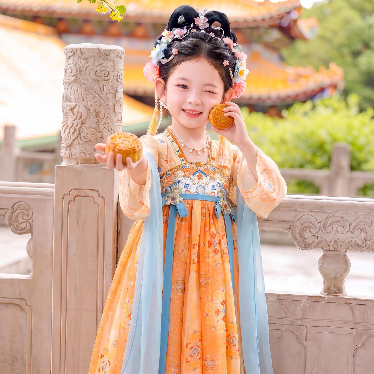 Hanfu-style girls' Mid-Autumn Festival outfit, 2026 new collection, ancient Chinese princess dress, ethereal and elegant, traditional Chinese-style dress