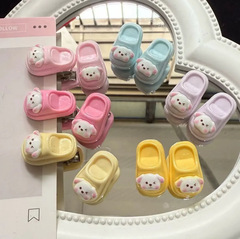 ぼんやりと萌えたスリッパのヘアピンが可愛いです。