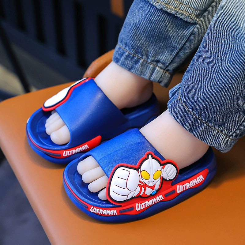Детские тапочки Ultraman, летняя уличная одежда для мальчиков, противоскользящие Тапочки для ванной с мягким дном, большие, средние и маленькие детские Тапочки