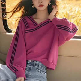 树莓色卫衣女2025新款春季多巴胺穿搭韩系慵懒风显瘦正肩条纹上衣