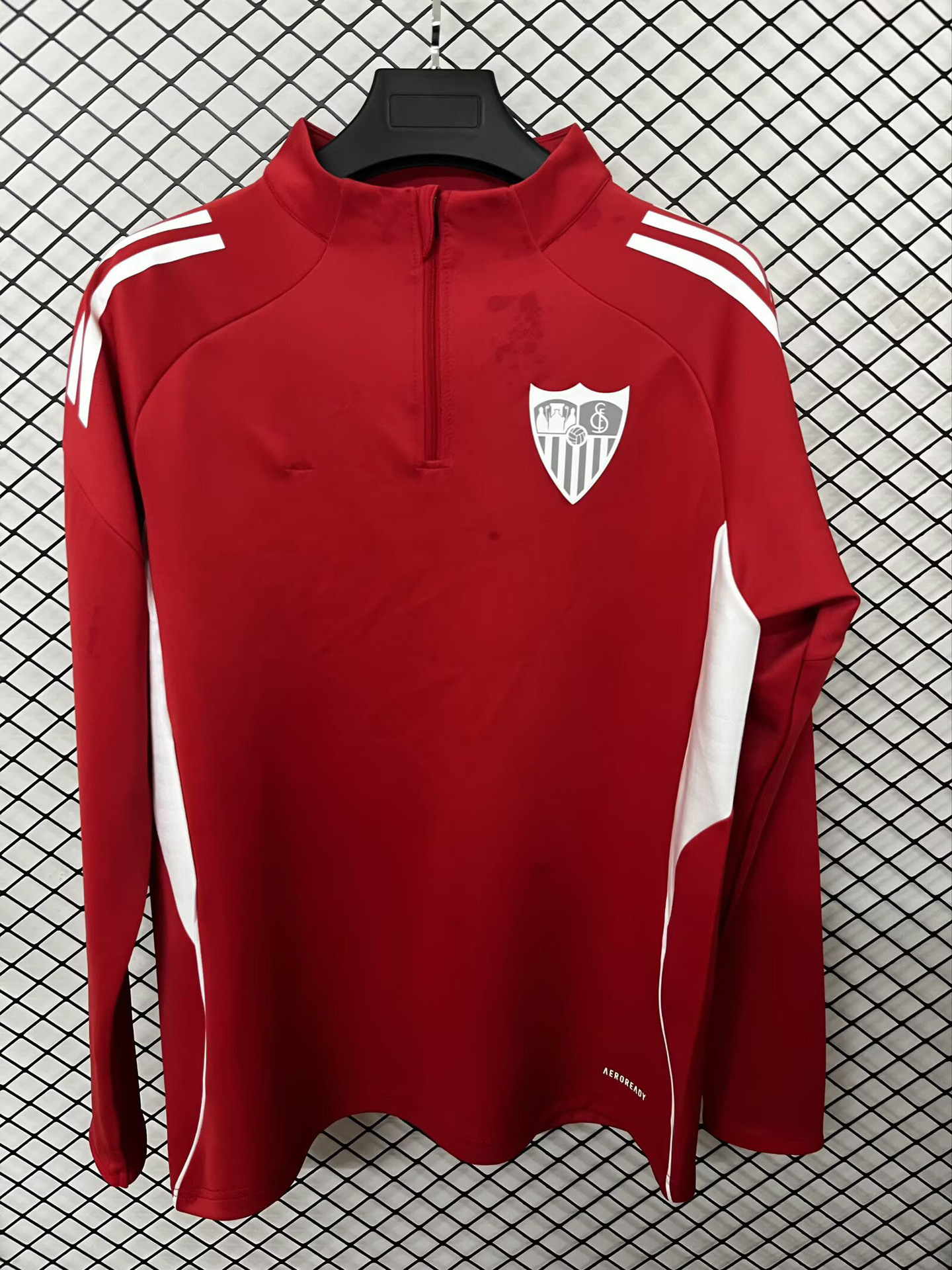2526 Sevilla Rojo