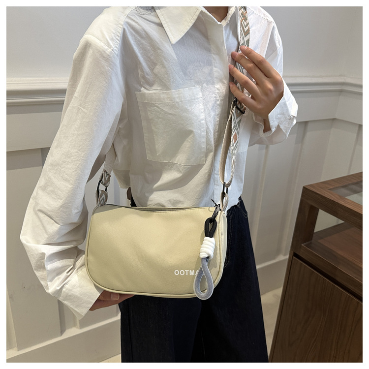 Canvas bag for women 2024 new autumn and winter versatile dumpling bag, casual and sporty wide-shoulder crossbody bag for women undefined