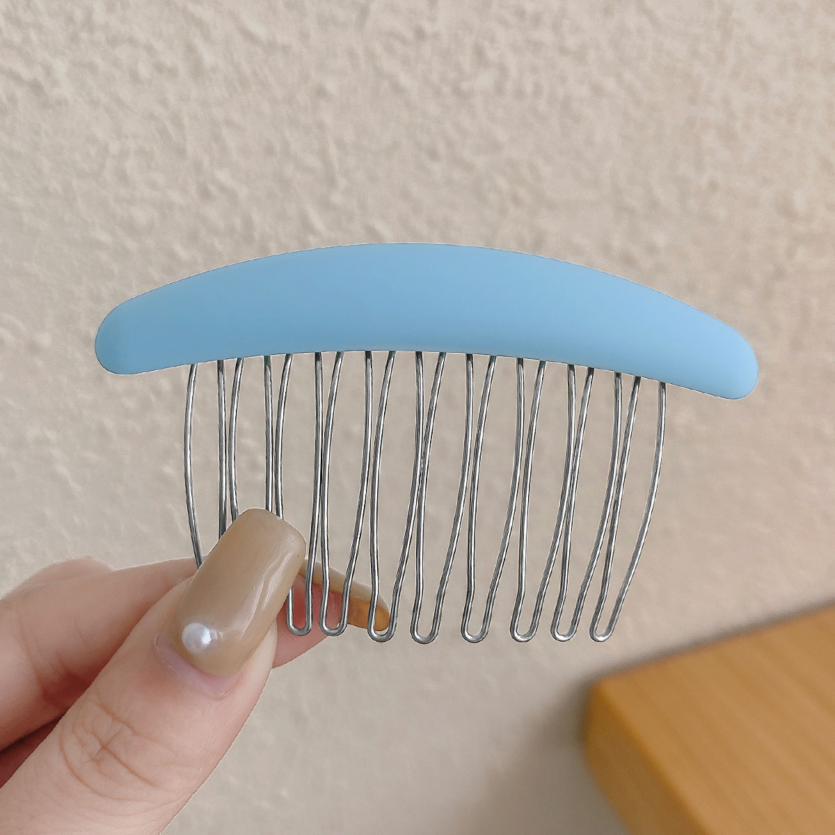 Enchufe inverso flequillo peine del pelo cabeza de la cacerola accesorios para el cabello Coreano femenino dulce insertar peine cabeza trasera cabello roto updo tarjeta de pelo clip de enchufe