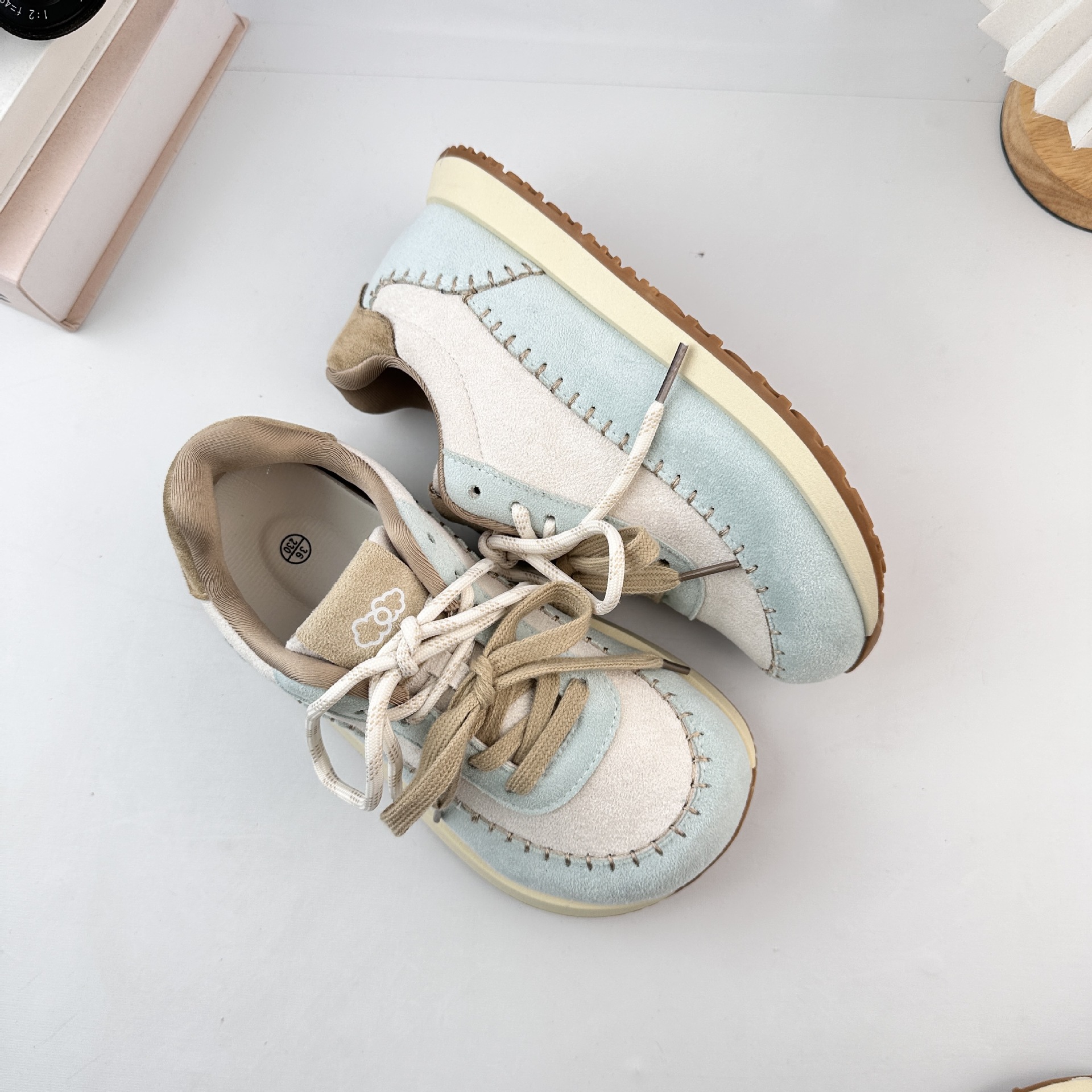 Yuanbo nicho no golpear zapatos de skate para mujeres 2025 nuevo primavera y otoño zapatos blancos de suela gruesa, zapatos casuales de moda image 7