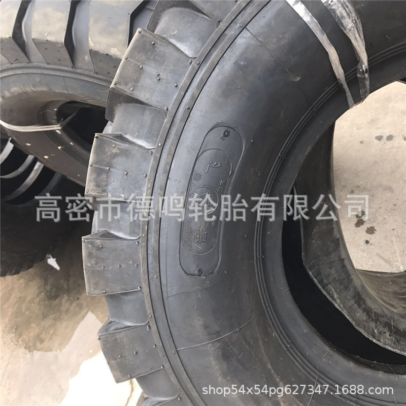 Suministro Lufei maquinaria de ingeniería neumático 20.5-16 pequeño cargador de neumáticos 205-16