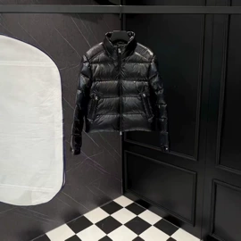 羽绒服;羽绒背心;女式针织衫