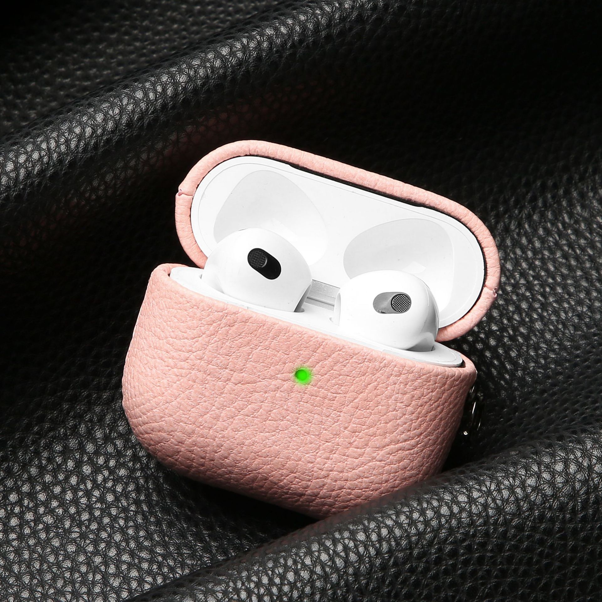 Защитный чехол для Apple AirPods с текстурой личи