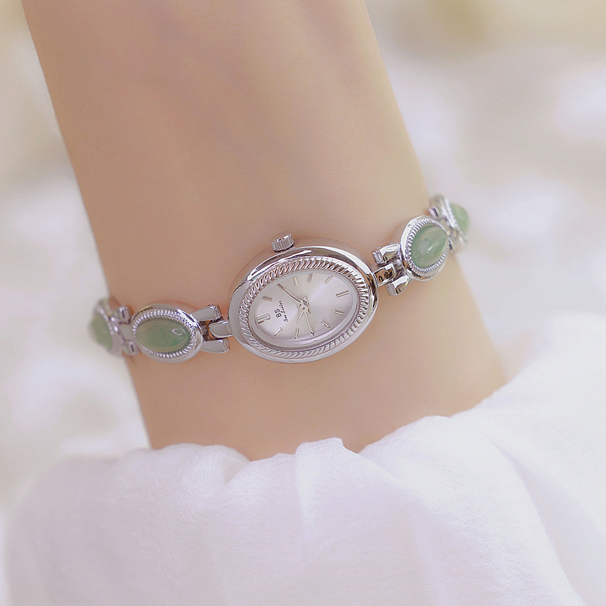 60g Weight Tempered Glass Mirror Material Alloy Strap Material Watch Classification Pointer Display Type Jewelry Buckle Buckle Style Oval Dial Shape Daily, Date Occasion Quartz Movement Solid Color Pattern Women's Gender Simple Style, Classic Style Style Simple Style Classic Style Solid Color Jewelry Buckle Quartz Watch Women's Watches 10