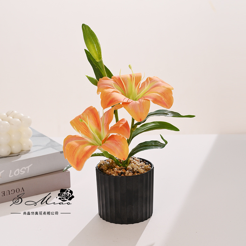 Flores falsas de tres cabezas sensación de lirio pequeño bonsai simulación flor de moda decoración creativa plantación verde artificial simulación maceta image 4