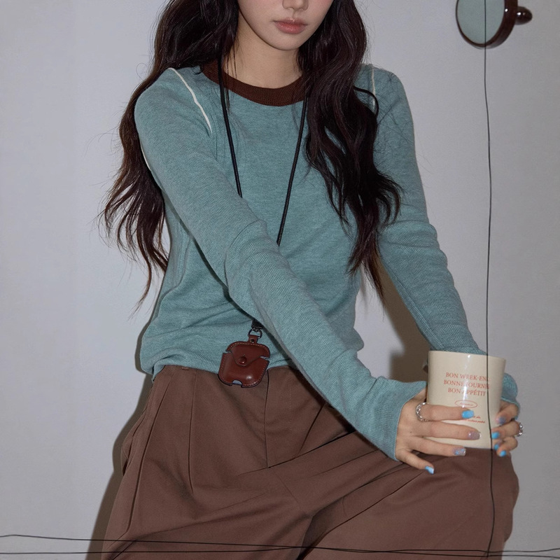 Retro Green Round Neck Knitwear for Women 2025 Autumn New High-End Elegant Slimming Look Long-Sleeved Top