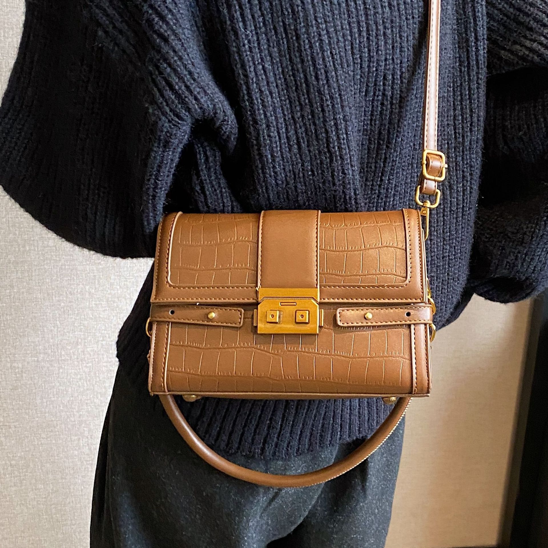 Stone Pattern Single Shoulder Underarm Bag For Women's 2023 Winter New Versatile Small Square Bag, Unique And Western Style Crossbody Bag _voghion.com