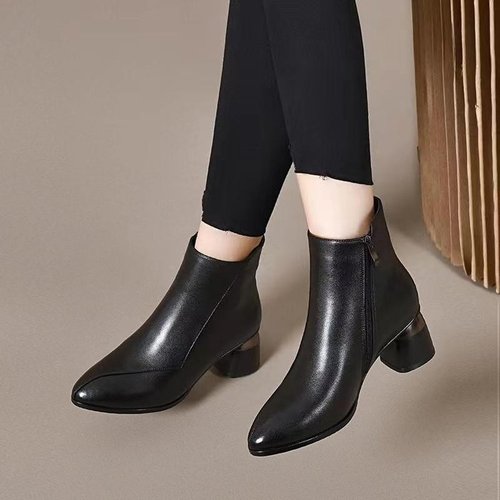 Women's Soft Leather Short Boots with Fleece Warmth Soft Leather Fleece Martin Boots Autumn Winter Snow Boots for Mothers