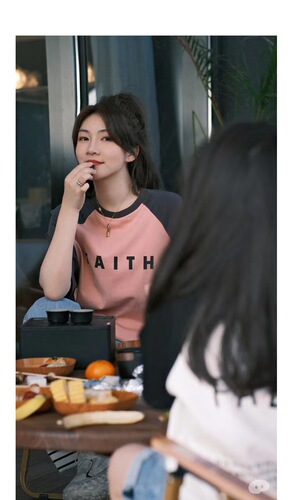 Summer new parent-child wear, Korean version, contrasting color short-sleeved Tt-shirt, family wear, leisure activity performance clothes for a family of three or four