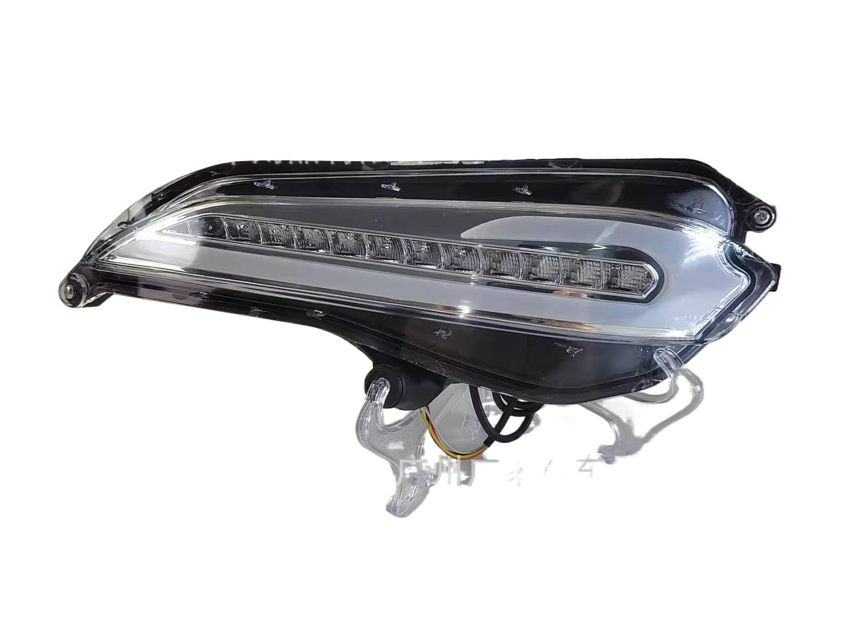 Aplicable a 20-21 Toyota Vichi parachoques trasero luz 18-21 Vichi VIOS luz de advertencia luz de freno