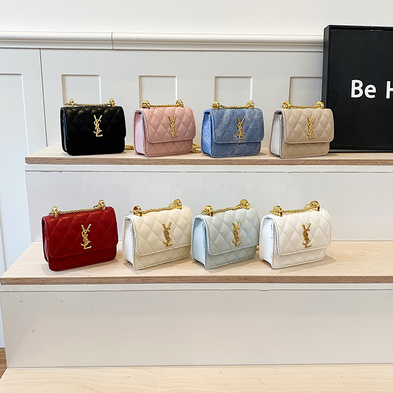 Embroidered Diamond Pattern Chanel-Style Women's Crossbody Bag with Letters, High-End Niche Commuter Shoulder Crossbody Mini Children's Bag