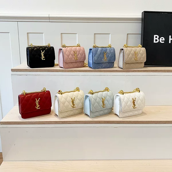 Embroidered Diamond Pattern Chanel-Style Women's Crossbody Bag with Letters, High-End Niche Commuter Shoulder Crossbody Mini Children's Bag