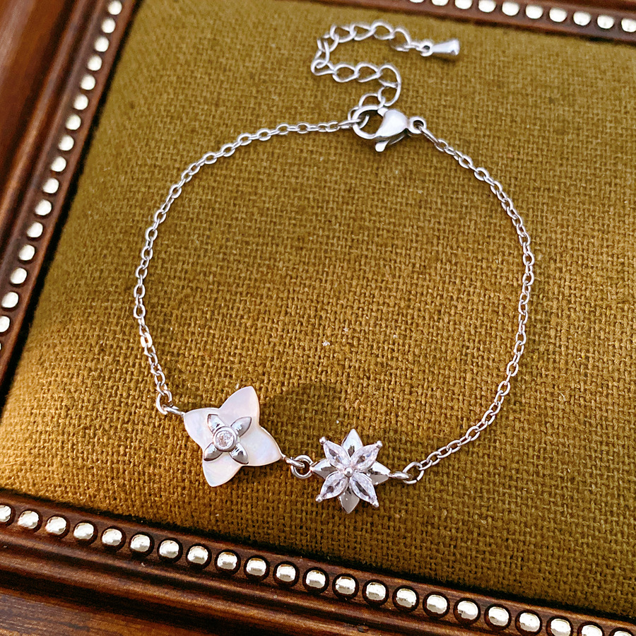 Zirconium Fritillaria Lucky Flower Herb Bracelet lujo ligero nicho de alta sensación pulsera temperamento exquisito joyería al por mayor