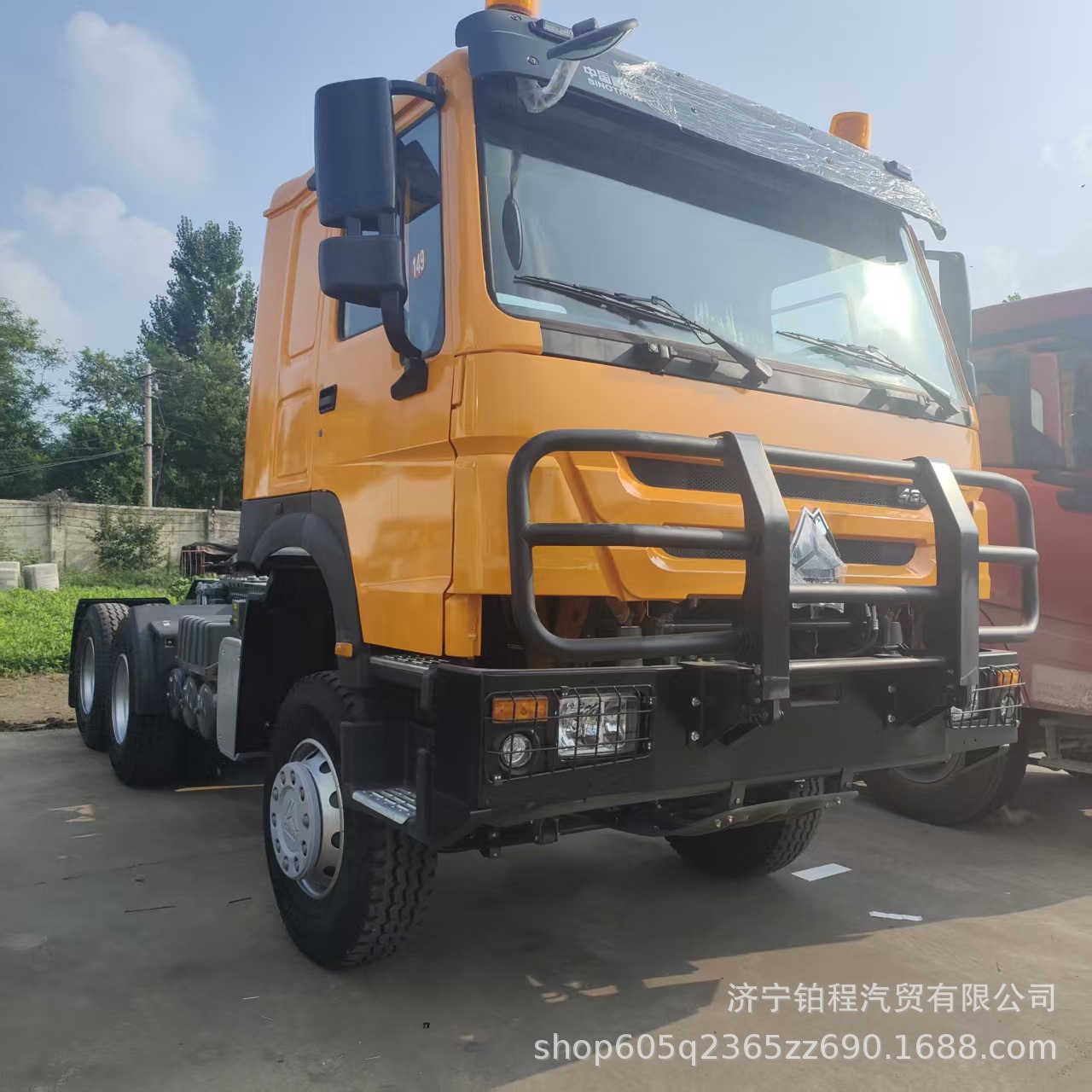 Brand new HOWO NX tractor head 5.6m with large box dump truck and large pump engine, available for immediate delivery, specifically for mining areas