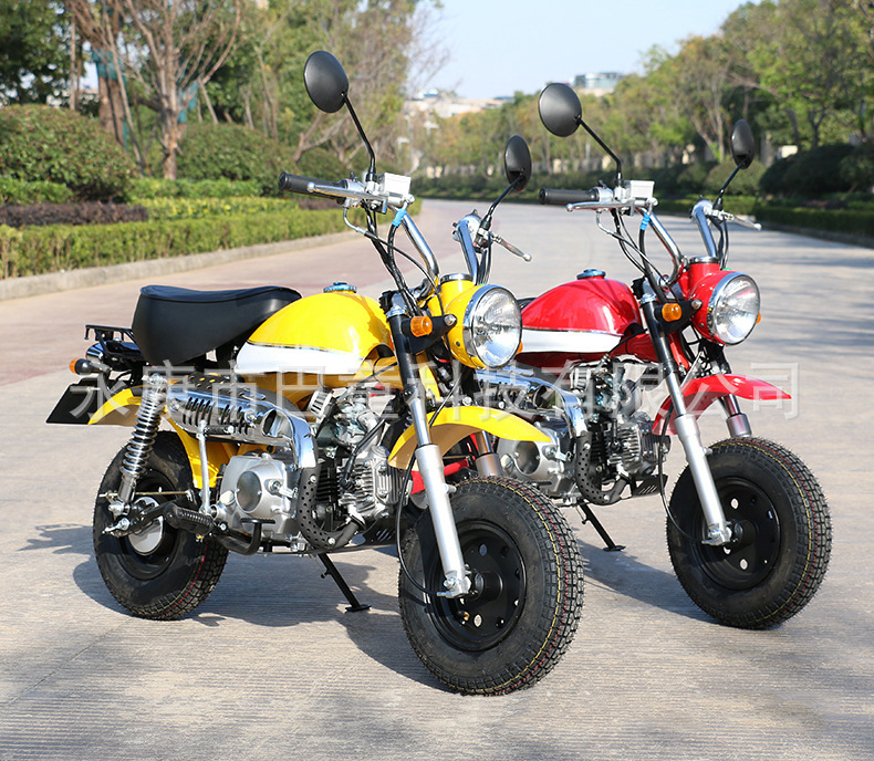 Mini Monkey retro motorcycle, petrol-powered two-wheeled scooter for commuting