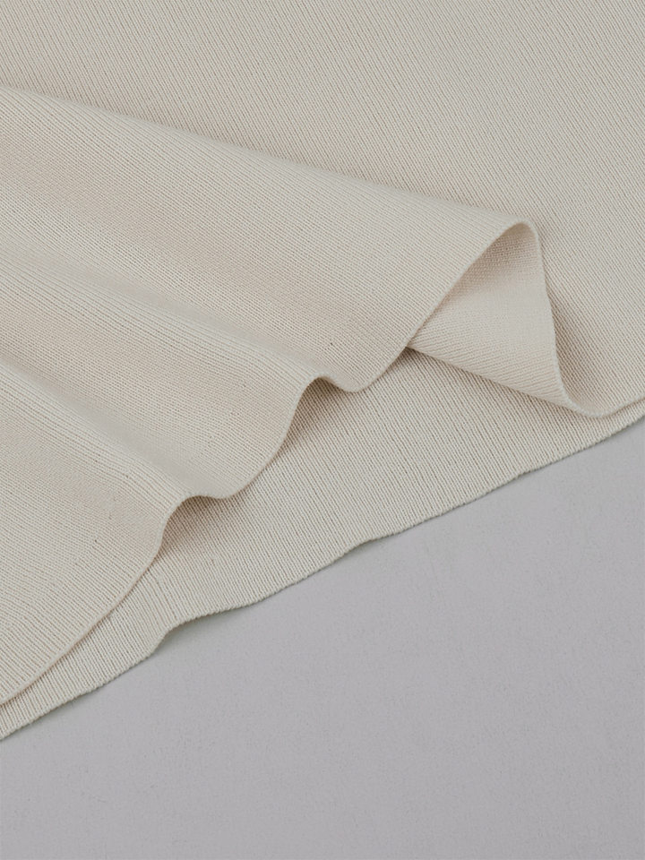 Đầm ngắn dáng chữ A cổ V sâu cài khuy một hàng, tay ngắn dệt kim, eo cao tôn dáng — 100% viscose, Có sẵn đủ màu, đủ size, trọng lượng: 290g, Màu be, Màu kaki chi tiết 20