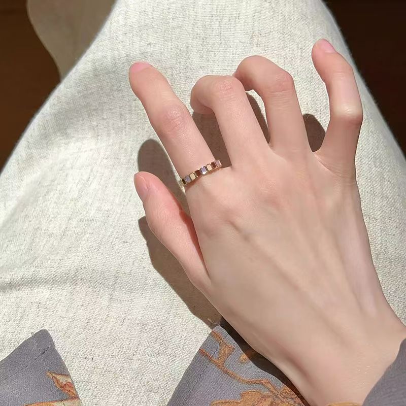 軽奢氷河超白ジルコンブルーリング女性向けニッチデザイン人差し指リングシンプル高級感指輪卸売