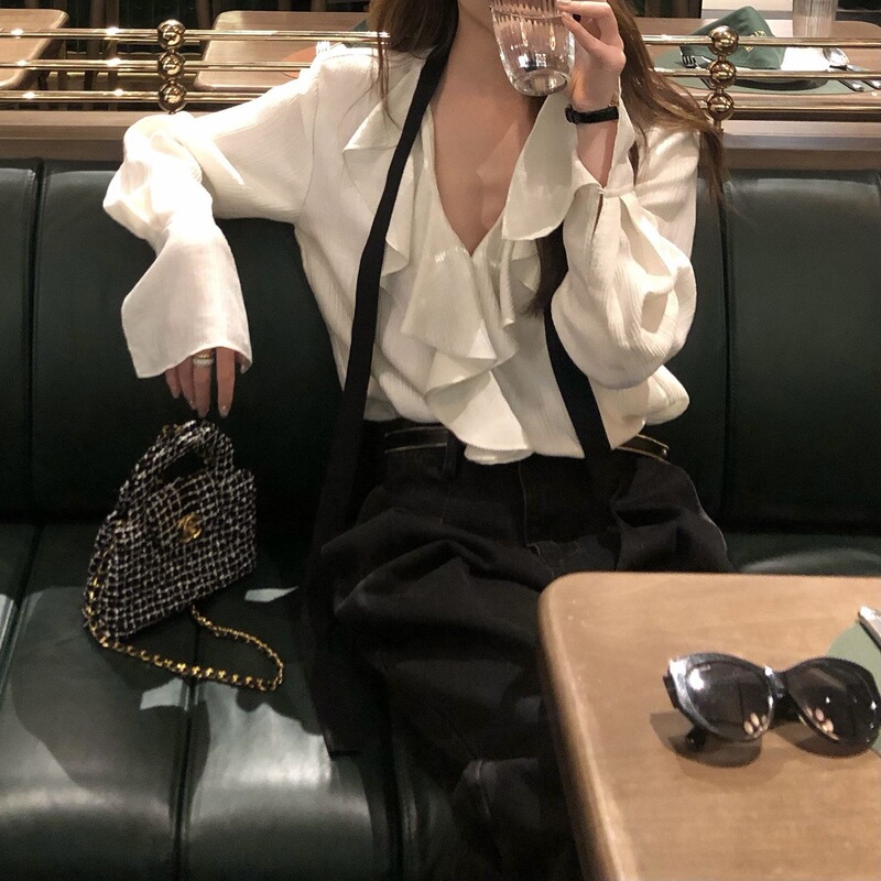 Fashionable Versatile Comfortable Off-White French-Style Shirt for Women, 2026 Spring Design with Ruffled Hem and Drape Effect Top Fashionable Versatile Comfortable Off-White French-Style Shirt for Women, 2026 Spring Design with Ruffled Hem and Drape Effect Top