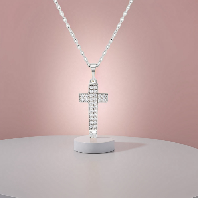 Collar con Colgante de Cruz de Circonio Electrochapado en Aleación Xuping para Hombre, Moda Europea y Americana, Estilo Ligero y Lujoso, Accesorios Simples y Minimalistas para Mujer.