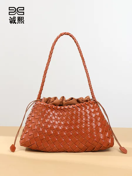 Source Factory Live Explosions Single Shoulder Women's Bag Fashion Woven Bag All-match Underarm Bag Retro Mother and Mother Handbag