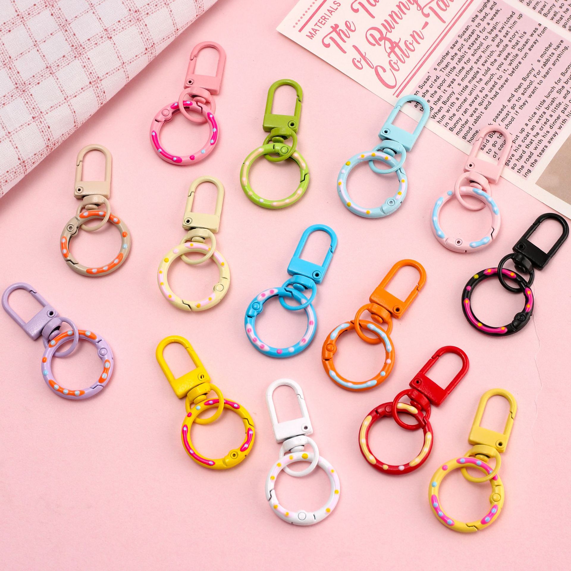 Candy-colored donut spring clasp with rotating door buckle keychain, handmade DIY bag keyring, doll pendant