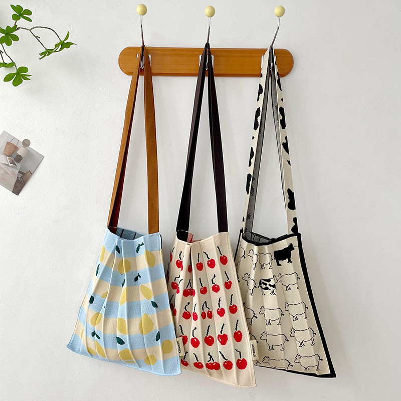 Designer's niche color-blocking pleated knitted bag, single-shoulder bag, foldable knitted bag, women's crossbody bag, women's single details Picture