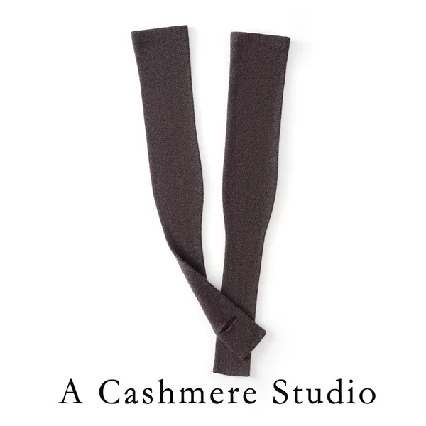 Autumn and winter fashion knitted cashmere leg warmers, foot-covering style, long over-the-knee design, providing warmth and protection for the legs and knee joints